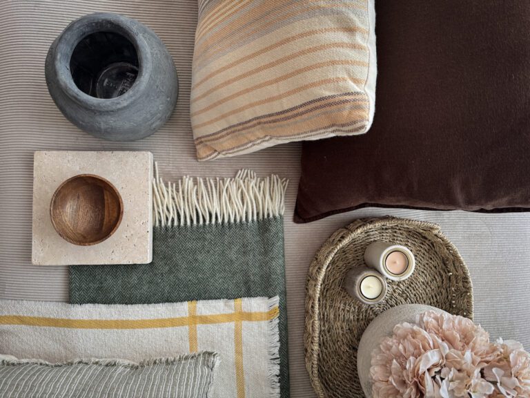 How to implement a color palette in a room